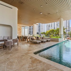 Latte Travertine 20mm Random
